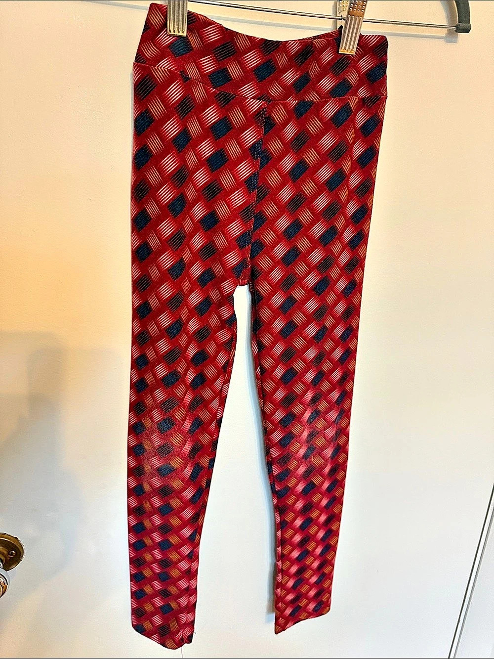 Girls LulaRoe Geometric Leggings in Red & Blue Size L/XL